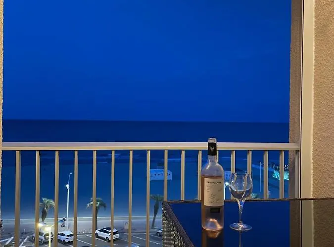 « le Bellevue » By P&t * קאנט אן רוסיון